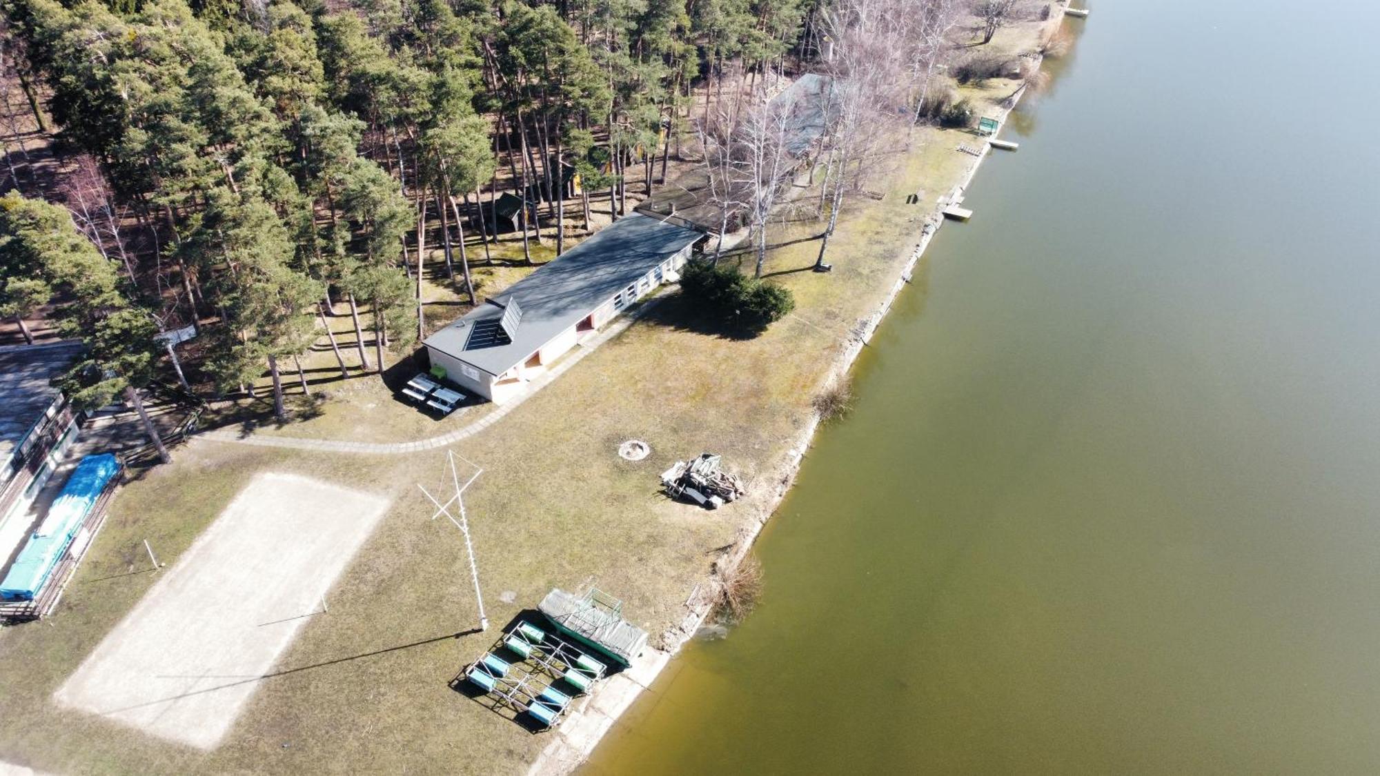 Hotel Yacht Club Bezdrev Hluboká nad Vltavou Exterior foto
